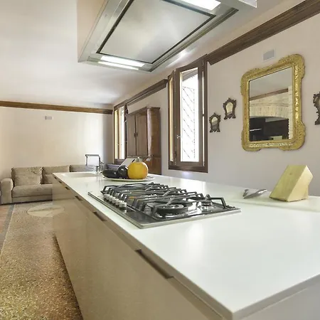 Ur-nest Guerrazzi アパート ボローニャ